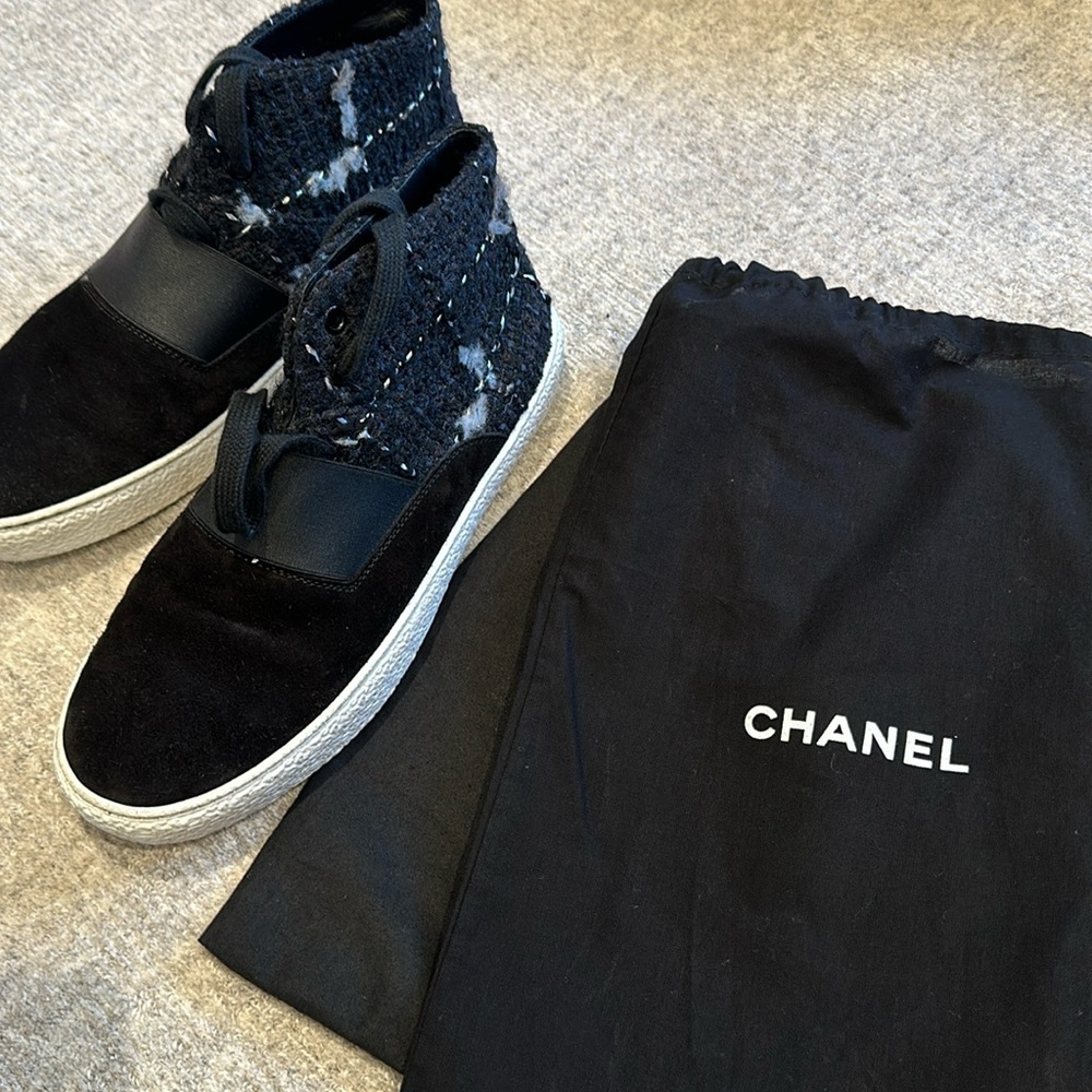 CHANEL 16B Tweed Suede Lace Up High Top Sneakers Trainers Shoes Black